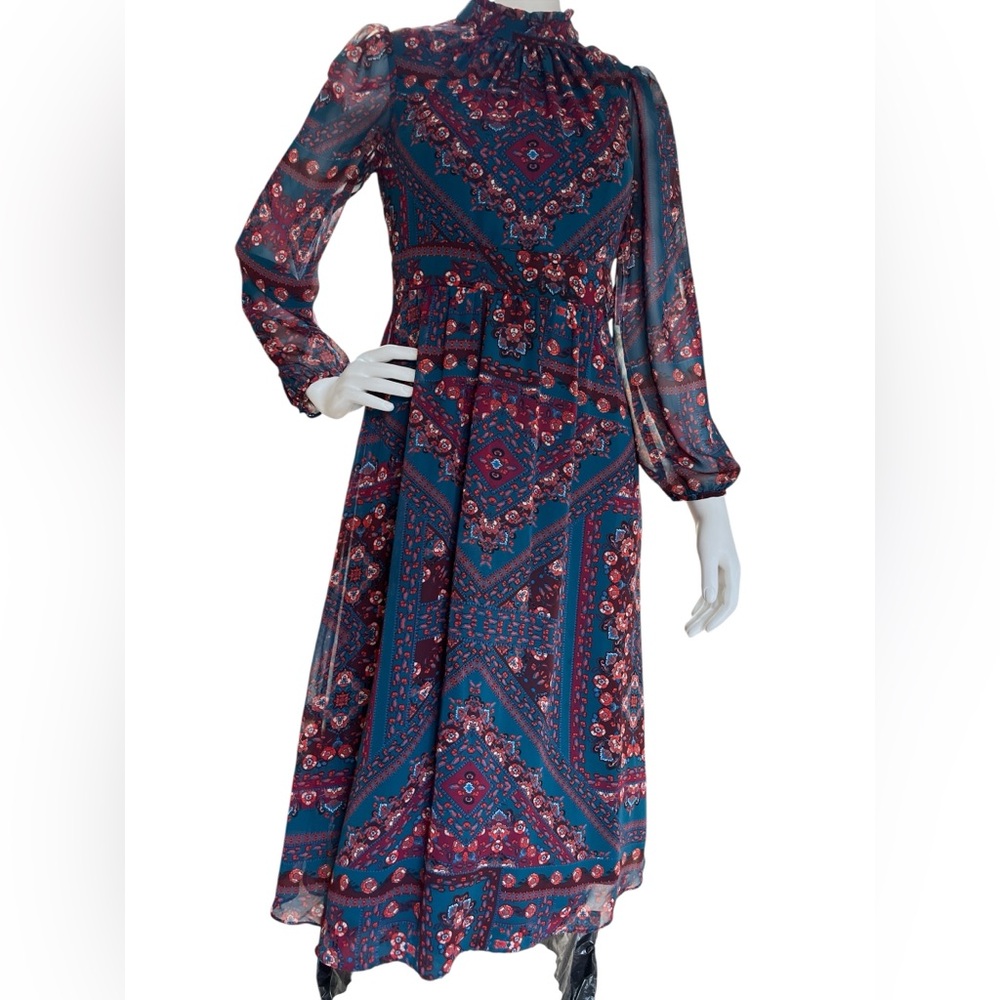 Julia Jordan Boho Long Sleeve Maxi Dress in Green with Burgundy Floral Print S